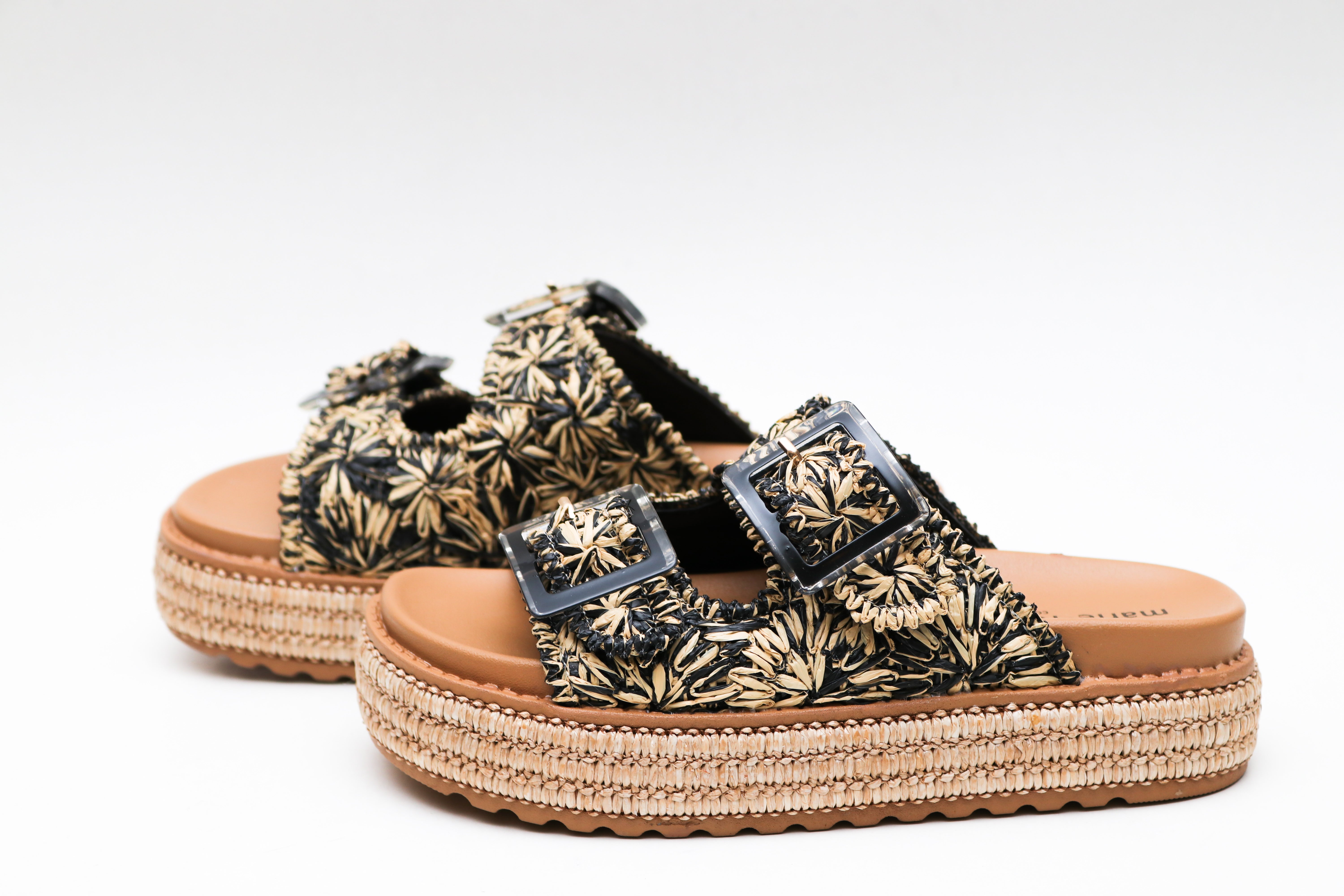 Mules Tressées à Boucles – Style Bohème & Semelle Compensée
