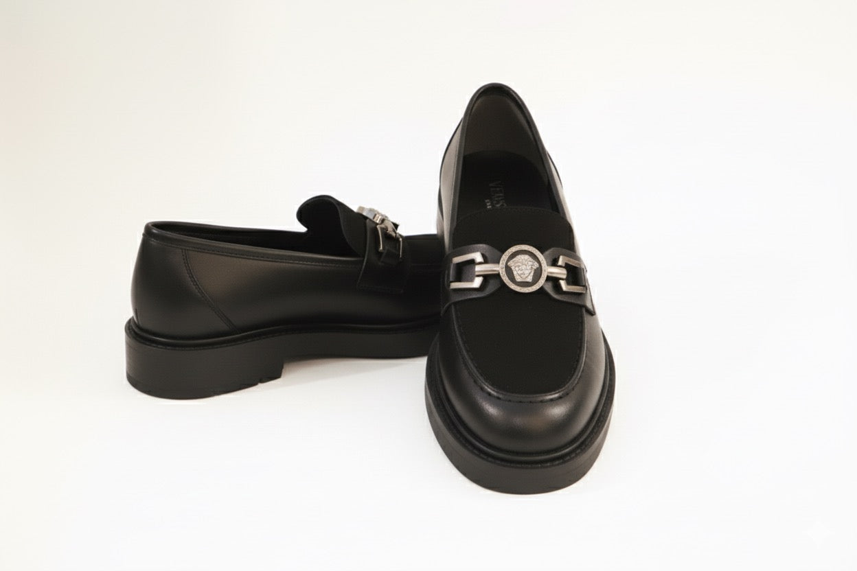 Loafers Noir avec Médaille Medusa