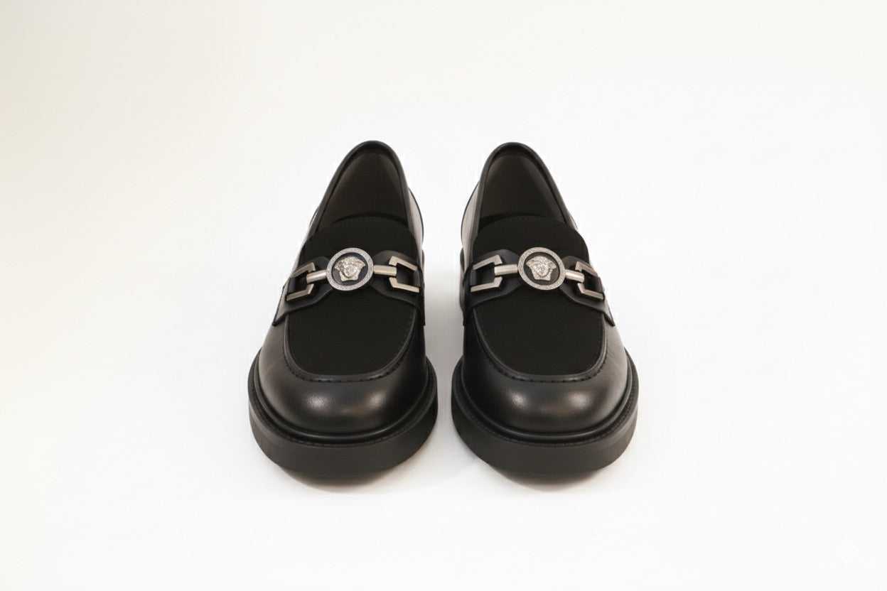 Loafers Noir avec Médaille Medusa
