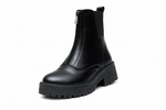 Bottes avec Fermeture Éclair et Semelle Crantée sur fond blanc