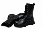 Bottes Noires à Lacets – Style Combat sur fond blanc
