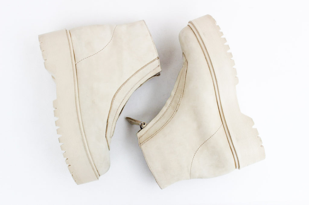 BOTTINES EN CUIR